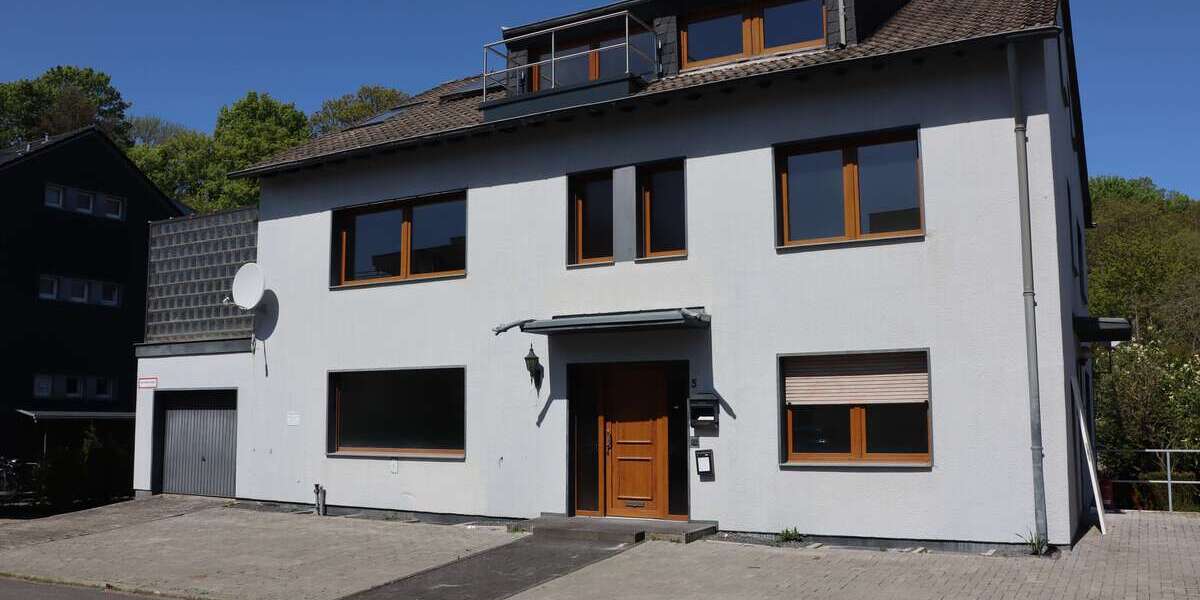 Etagenwohnung Aachen Laurensberg - 4 Zimmer, 110 m&sup2;, 1.800&euro; | Angebot:27319201