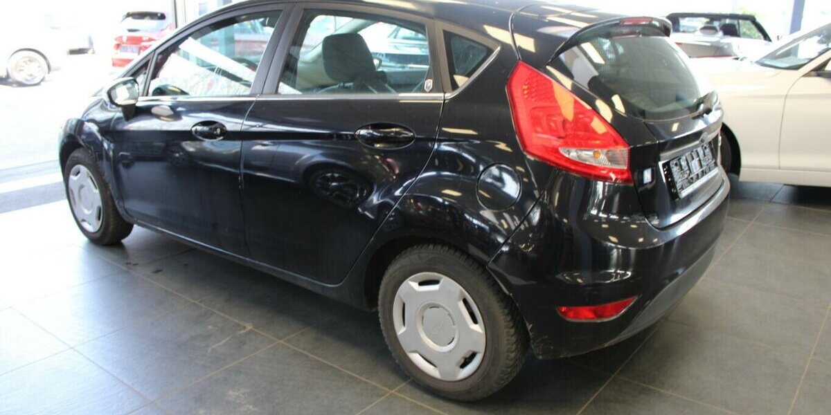 Ford Fiesta 1.25 Ghia - 5-Türig - 1.Hand - 83.440 km 4.980 &euro; Euskirchen 53881