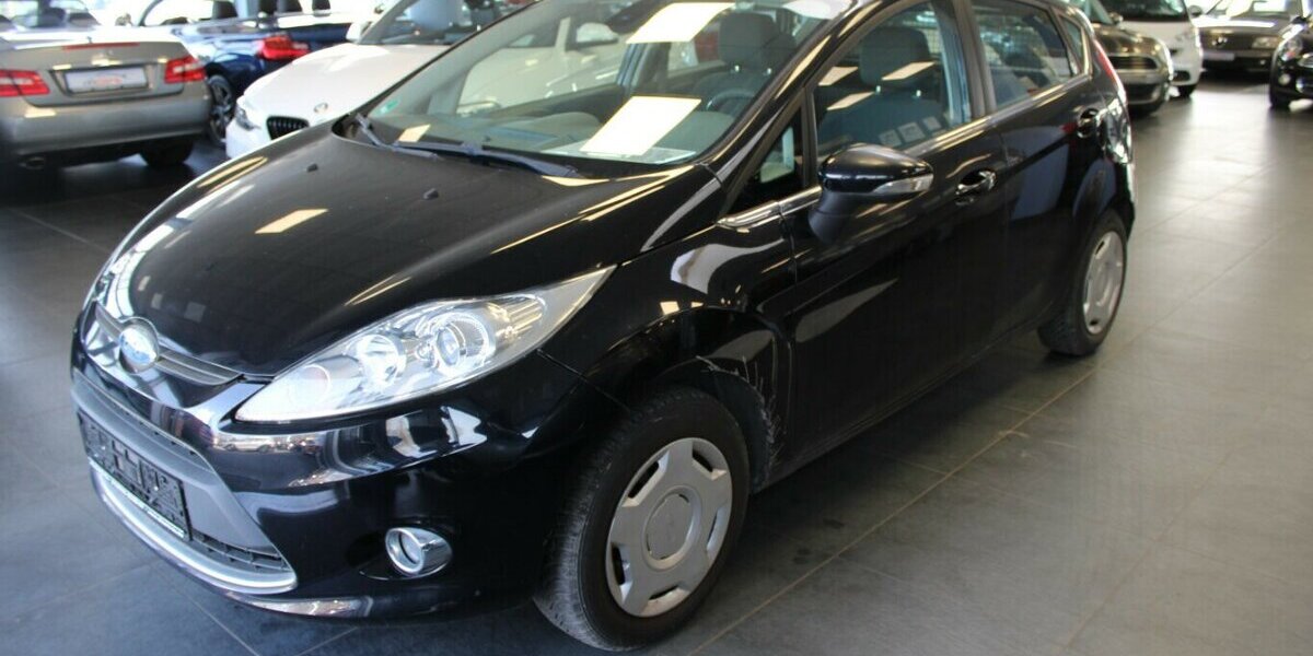Ford Fiesta 1.25 Ghia - 5-Türig - 1.Hand - 83.440 km 4.980 &euro; Euskirchen 53881
