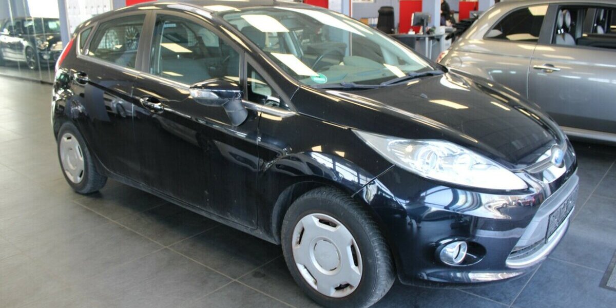 Ford Fiesta 1.25 Ghia - 5-Türig - 1.Hand - 83.440 km 4.980 &euro; Euskirchen 53881