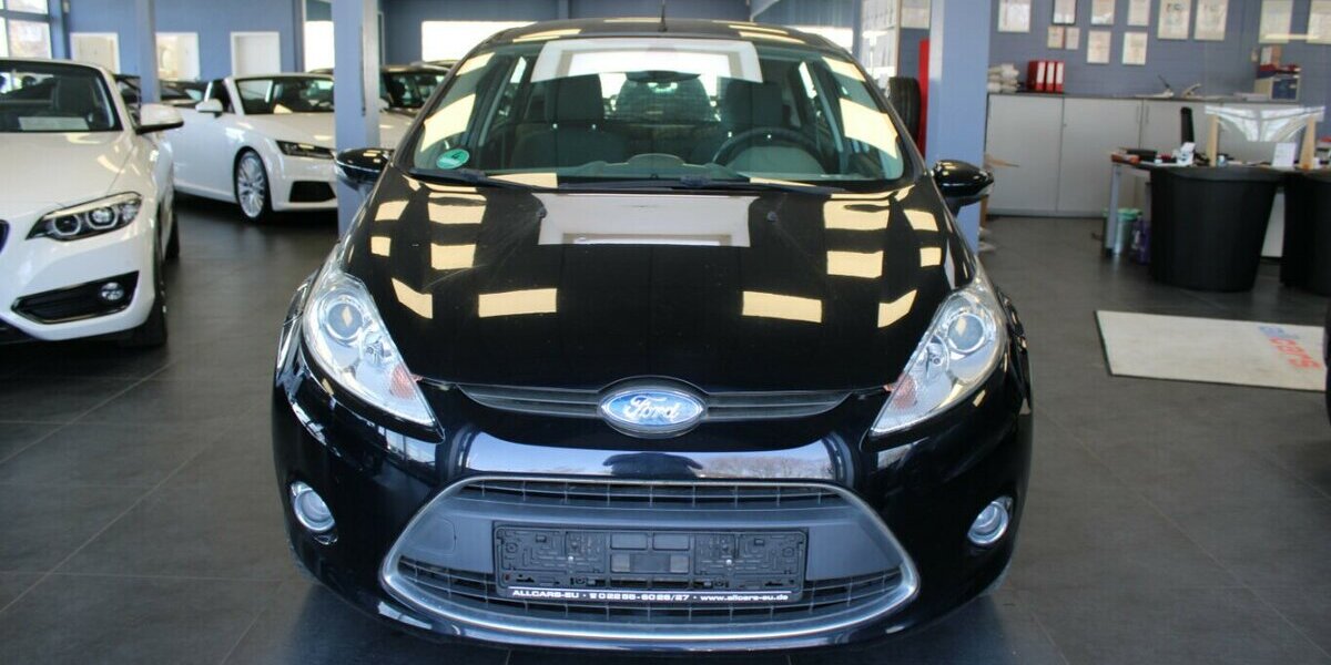 Ford Fiesta 1.25 Ghia - 5-Türig - 1.Hand - 83.440 km 4.980 &euro; Euskirchen 53881