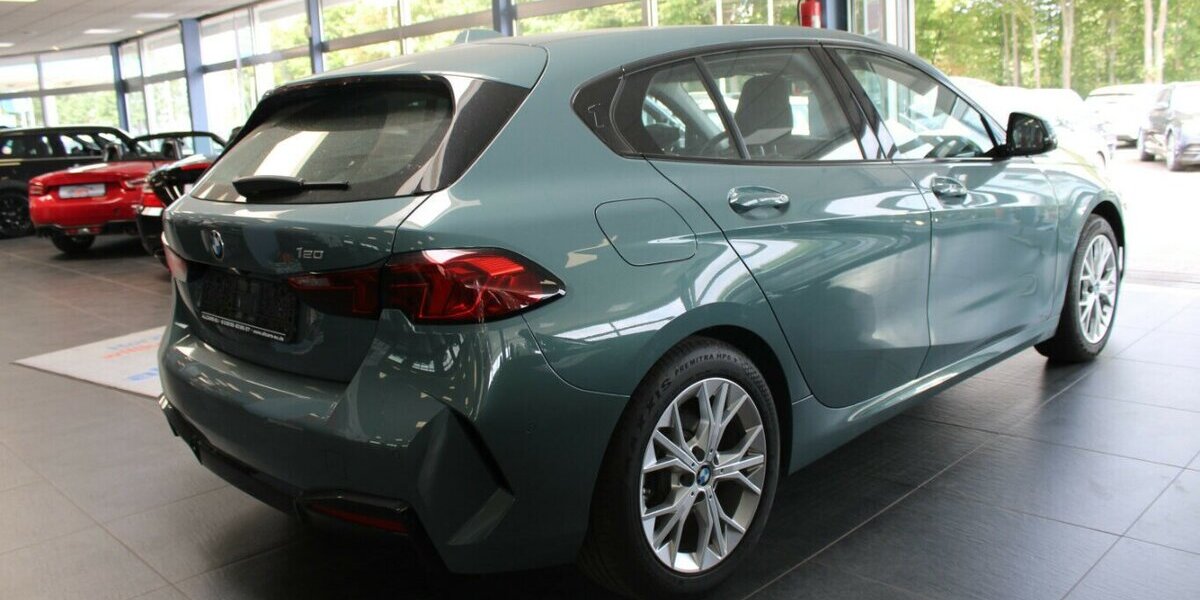 BMW 120 Aut. - Head-Up - 360° - 29.462 km 26.980 &euro; Euskirchen 53881